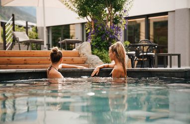 Hotel Vier Jahreszeiten 4s Sterne Schlanders, Vinschgau, Südtirol, Spa und Wellness Hotel Hotel Vier Jahreszeiten 4s Sterne Schlanders, Vinschgau, Südtirol, Spa und Wellness Hotel