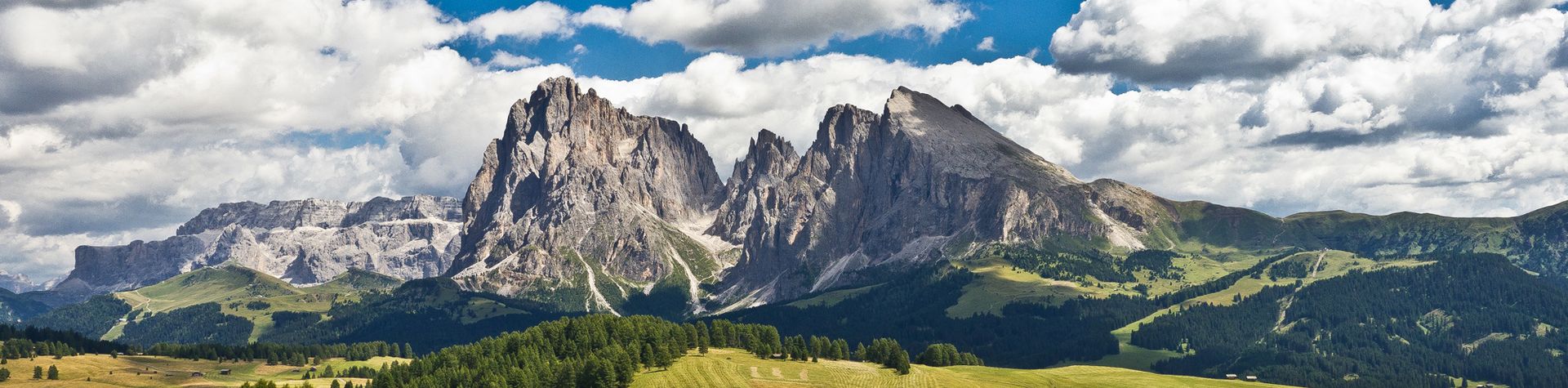 Wandern in den Südtiroler Bergen Wandern Berge Südtirol Hotel Urlaub Sommer 2021